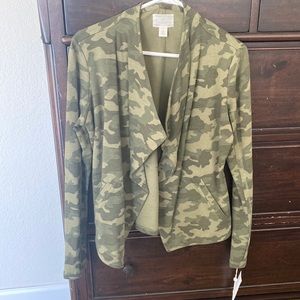 Caslon comfy camo blazer, never worn
